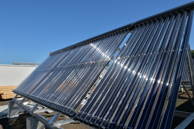 Panneaux solaires thermiques à l'école Wagner (Lille-Sud)