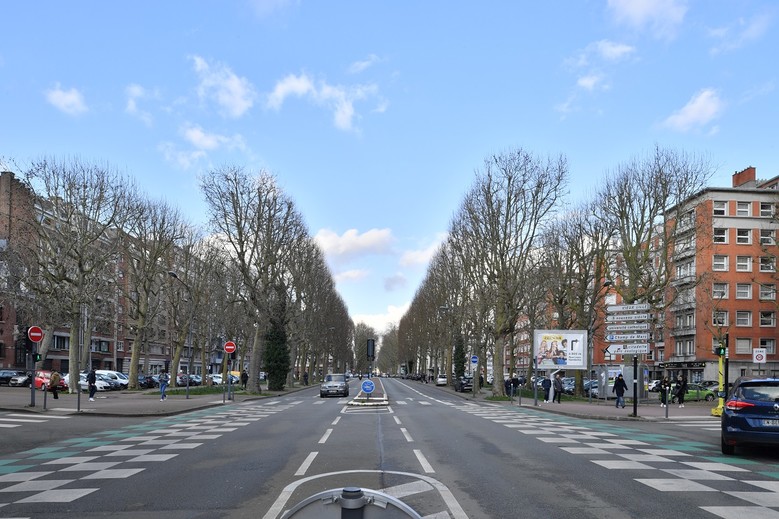 Une concertation a été lancée avec les riverains pour métamorphoser cette place du Maréchal Leclerc. © Daniel Rapaich