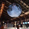 Museum of the moon, lune monumentale à Lille Flandres. Photo Dan. R.