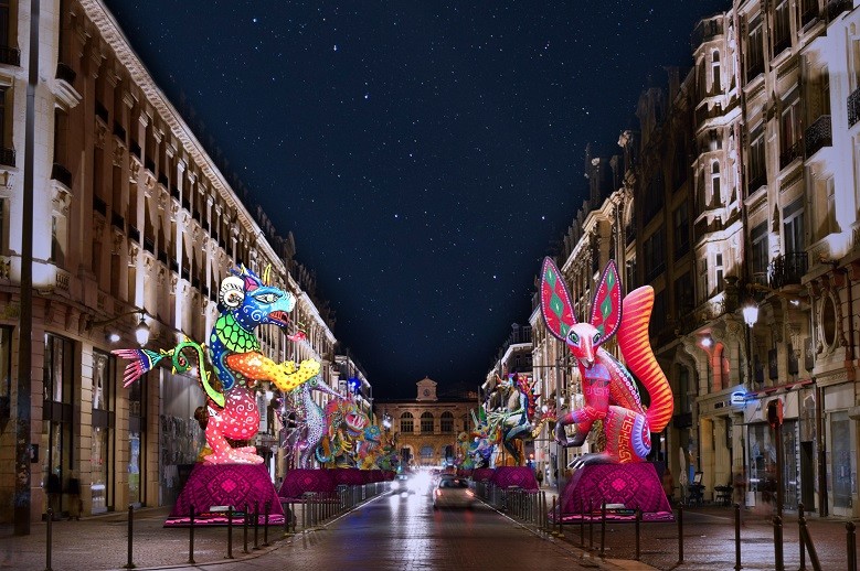 Simulation rue Faidherbe avec 10 "Alebrijes". ® Romain Greco