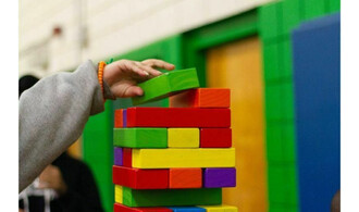 À vous de jouer : jeux coopératifs, de construction, 
de logique et de mémoire !