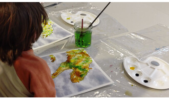 Atelier "Crée ton portrait de Dino !" / Médiathèque de Wazemmes