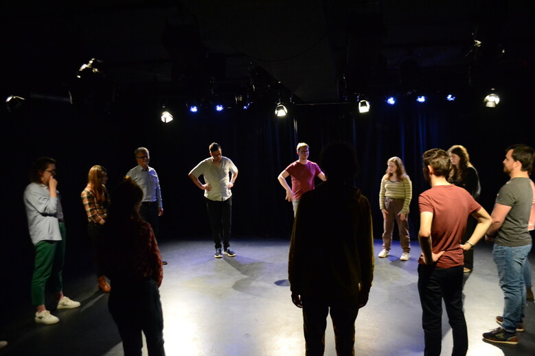 Atelier théâtre adulte pour les débutant.es à la Barraca Zem