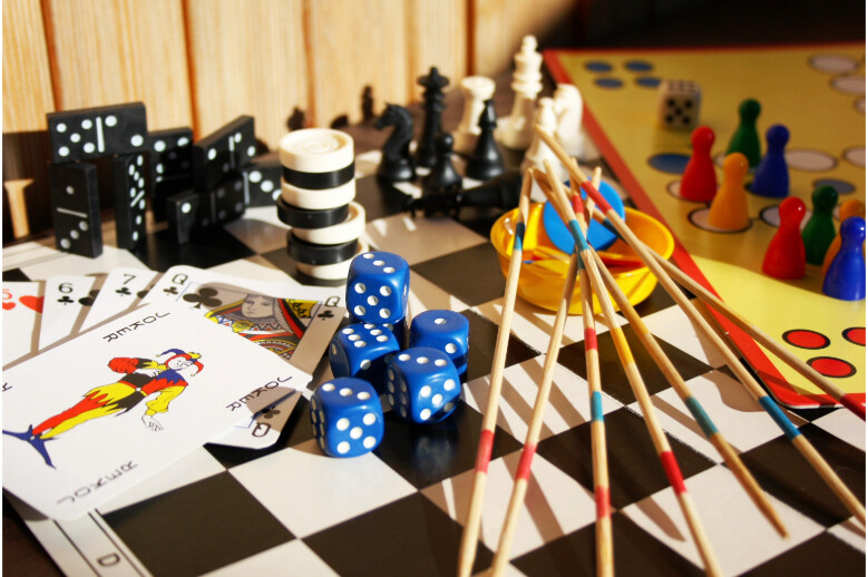 Ateliers jeux de sociétés et puzzles