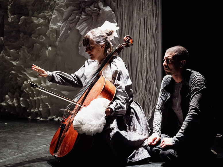 Blanc(s) ~ Cie L'esprit de la forge