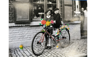 Broderie sur cartes postales