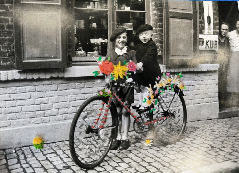 Broderie sur cartes postales