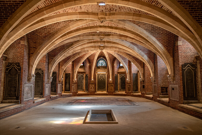 Découverte de la Crypte néogothique