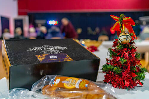 Distribution des colis de Noël