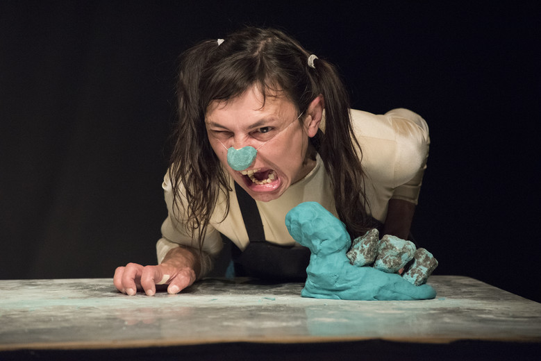Elle fille d'ogre de la Cie Agathe dans le vent