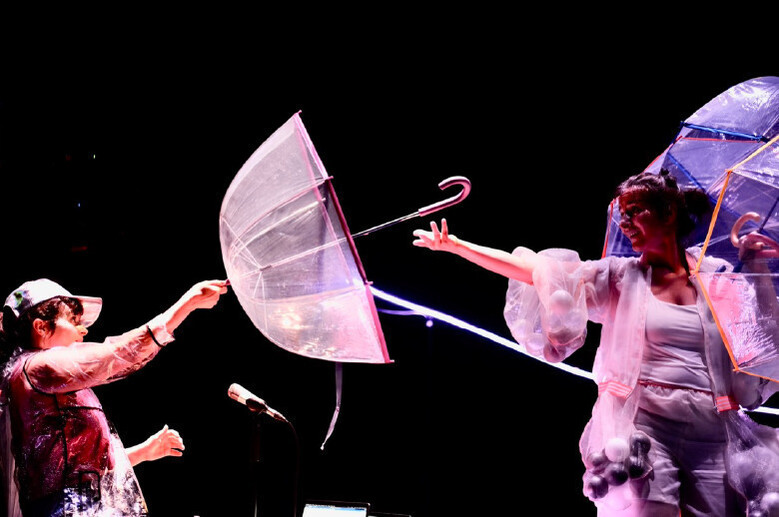 Flaque, pourvu qu'il pleuve – Cie Les Ateliers de Pénélope & le collectif l a c a v a l e