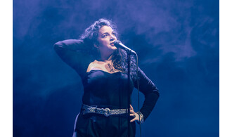 Klaire fait Grr dans Ecoutez battre - Comédie des 3 bornes