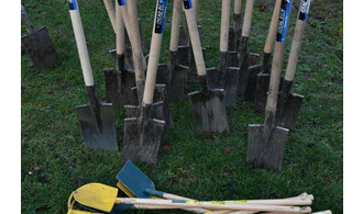 Plantation citoyenne au Jjardin de la Poterne