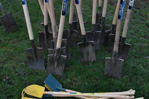 Plantation citoyenne au Jjardin de la Poterne