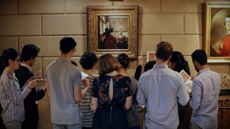 Projection : Le Monde dans un tableau : LE CHAPEAU DE VERMEER