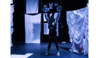 Tristes en été - Compagnie Adèle Bazar | Théâtre Massenet et Théâtre de la Verrière