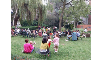 Un dimanche au jardin...avec la bibliomobile !