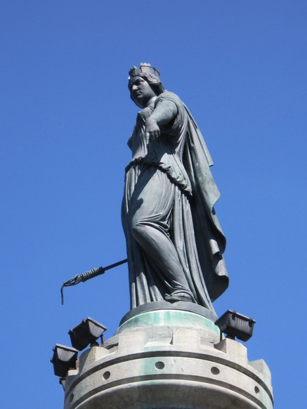 Un dimanche, un quartier : Femmes et sculptures