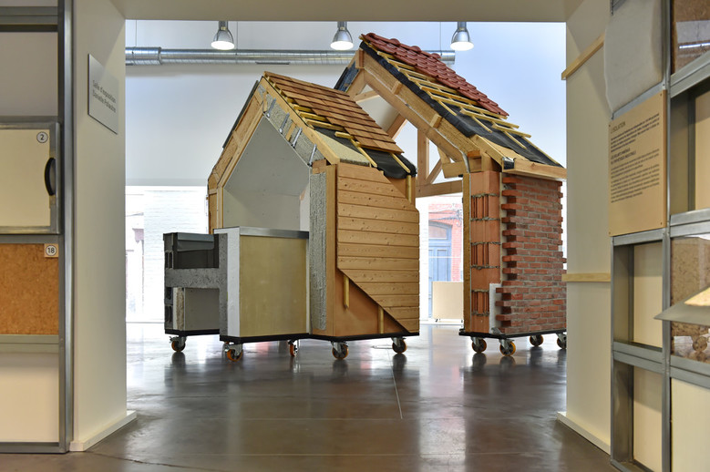 Maquettes de démonstration pour l'isolation des murs et de la toiture